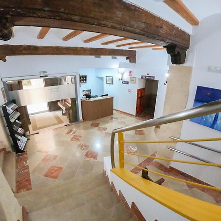 Hotel Baron Andilla Valdealgorfa Bagian luar foto