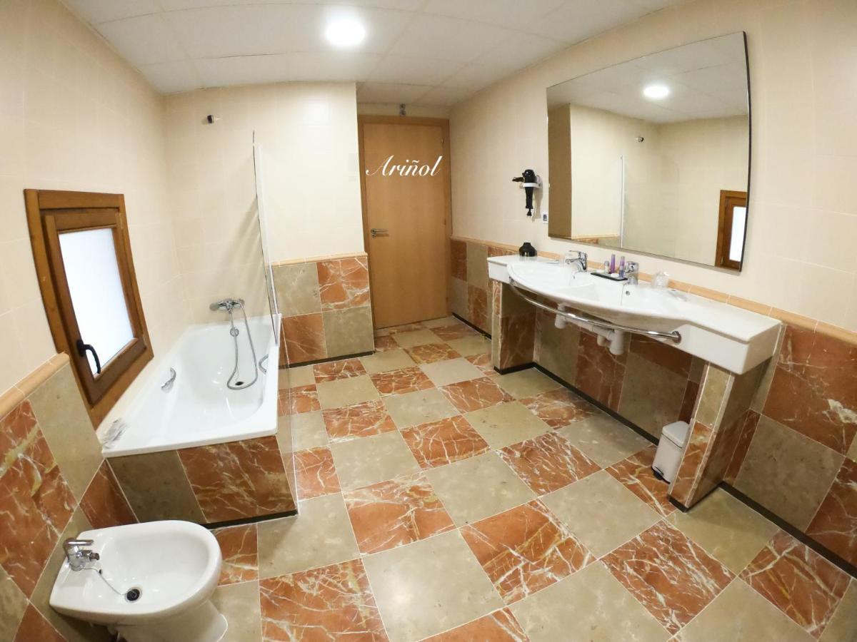 Hotel Baron Andilla Valdealgorfa Bagian luar foto