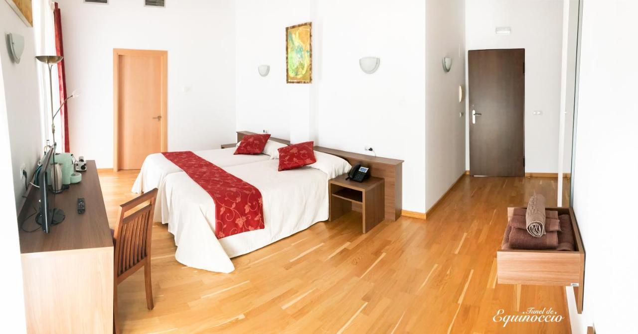 Hotel Baron Andilla Valdealgorfa Bagian luar foto