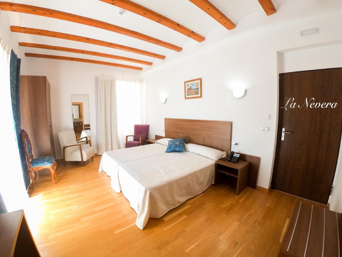 Hotel Baron Andilla Valdealgorfa Bagian luar foto