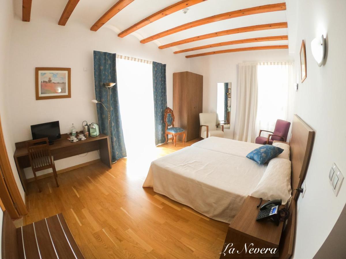 Hotel Baron Andilla Valdealgorfa Bagian luar foto