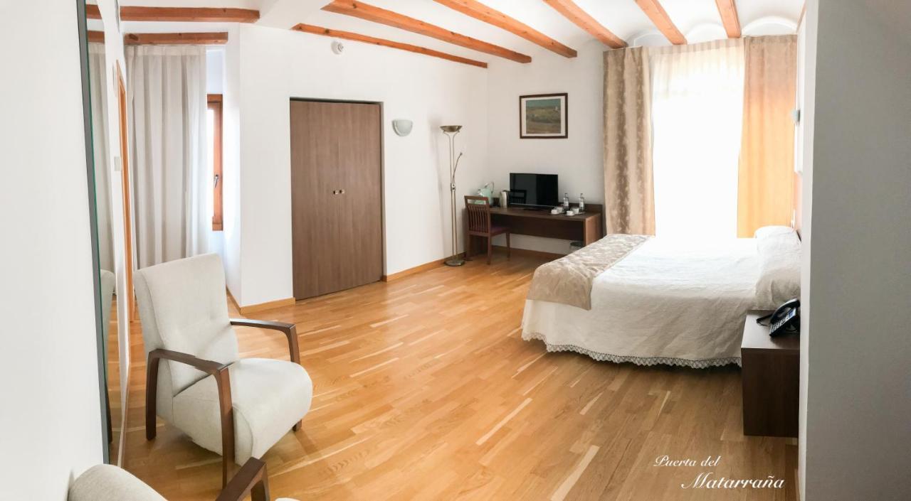 Hotel Baron Andilla Valdealgorfa Bagian luar foto